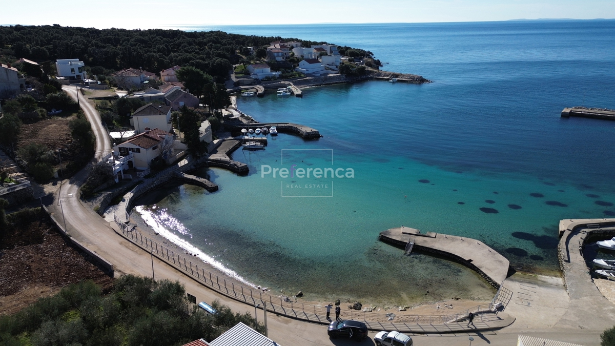 Jakišnica - sodoben luksuzni stanovanje v prvem nadstropju