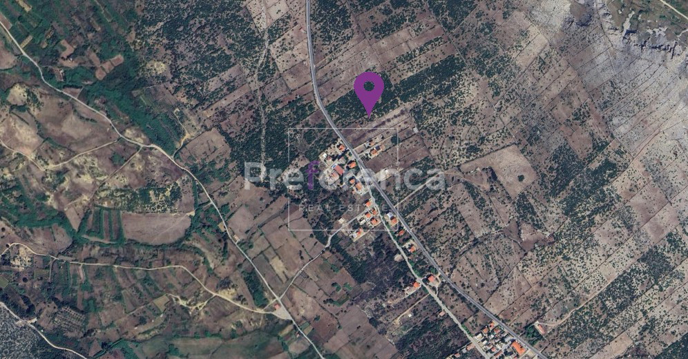 Kolan - gradbeno zemljišče 4900 m2