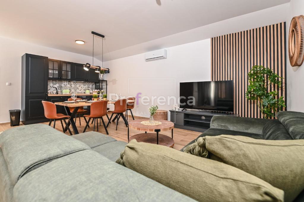 Dabovi stani, Novalja - vila s bazenom + zemljišče s projektom