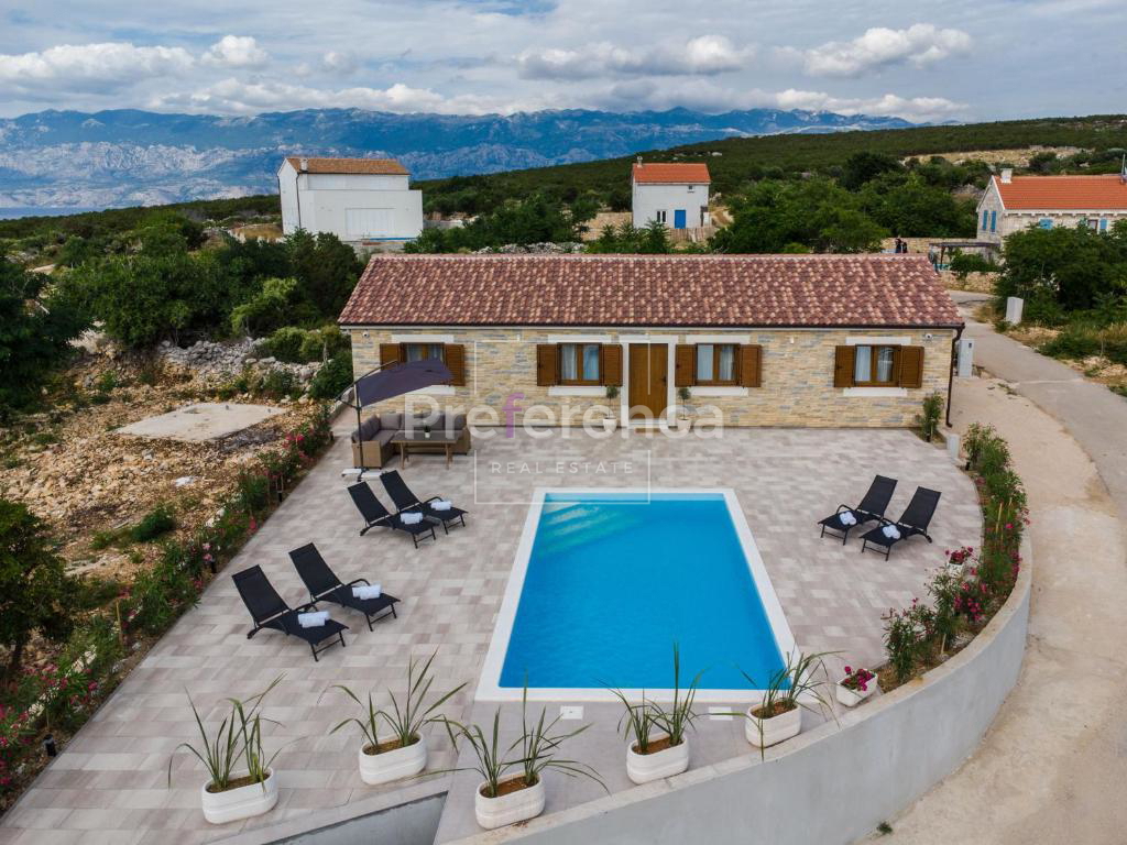 Dabovi stani, Novalja - vila s bazenom + zemljišče s projektom