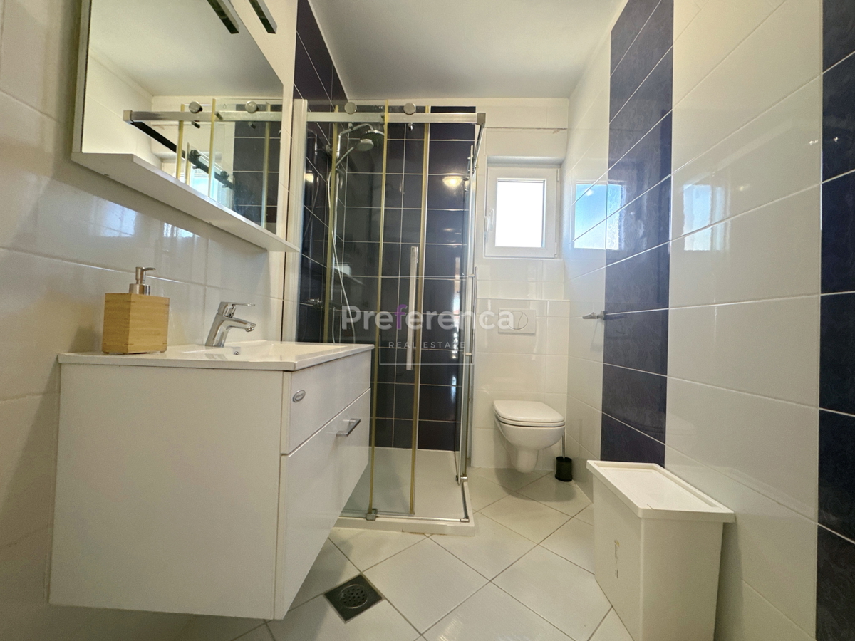 Novalja - dvosobno stanovanje v prvem nadstropju