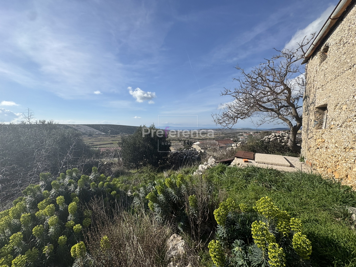 Kolan - gradbeno zemljišče z dovoljenjem