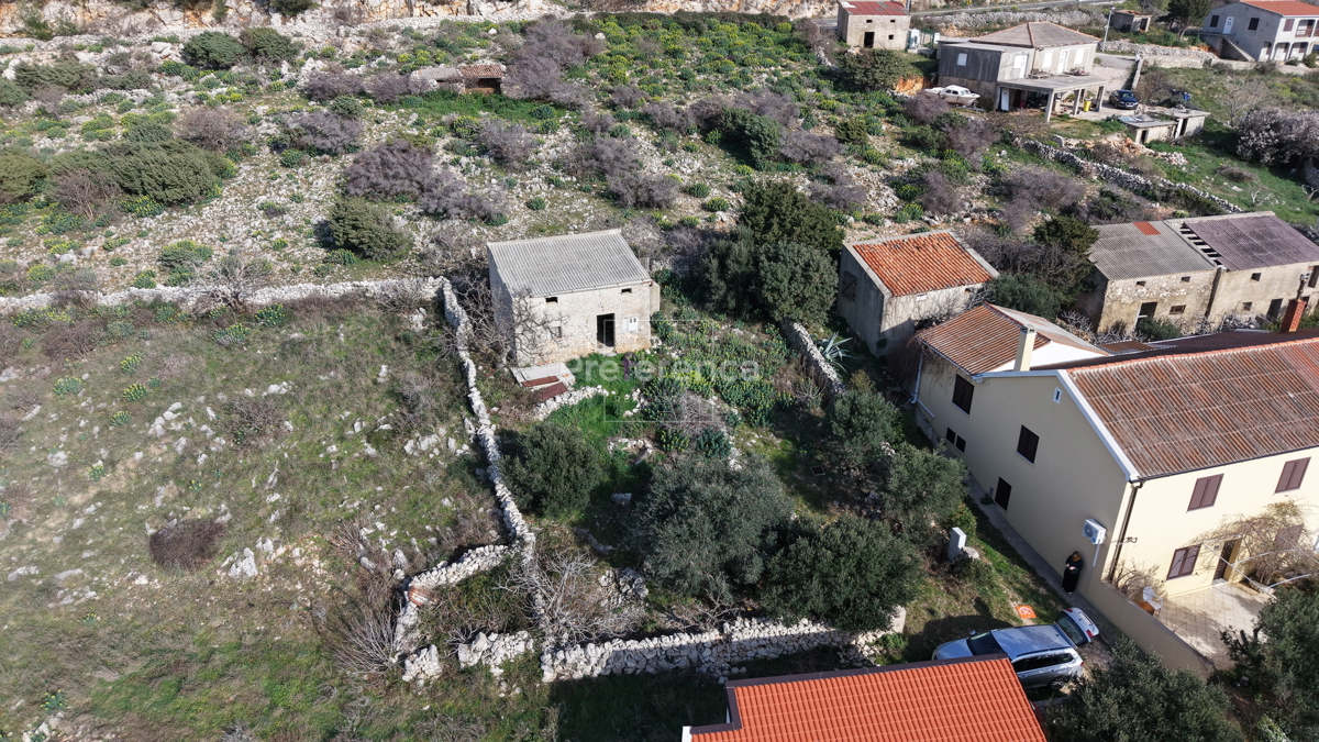 Kolan - gradbeno zemljišče z dovoljenjem