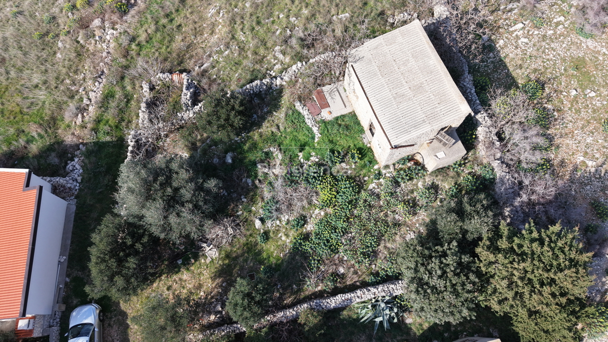 Kolan - gradbeno zemljišče z dovoljenjem