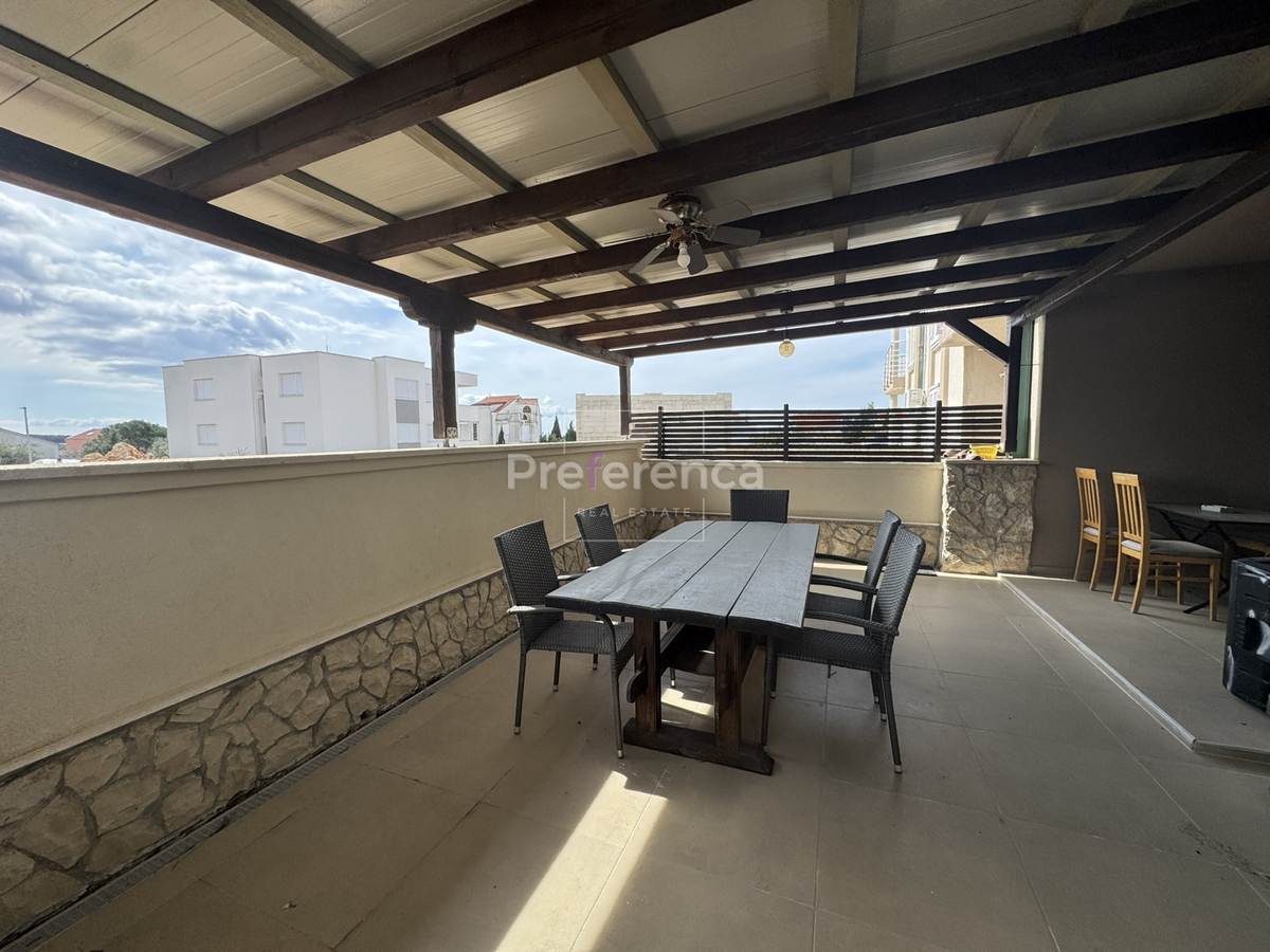 Novalja - dvosobno stanovanje v pritličju