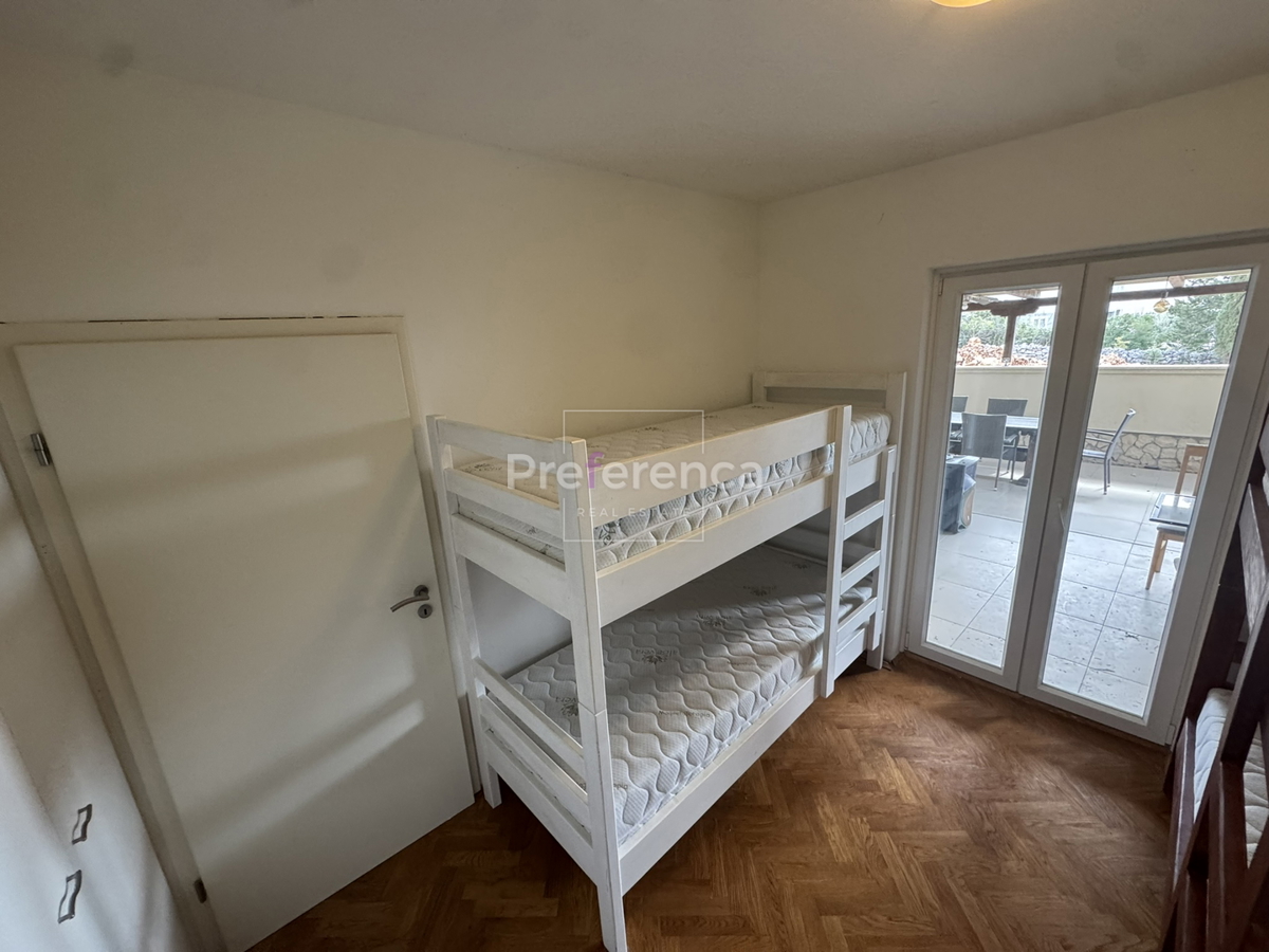 Novalja - dvosobno stanovanje v pritličju