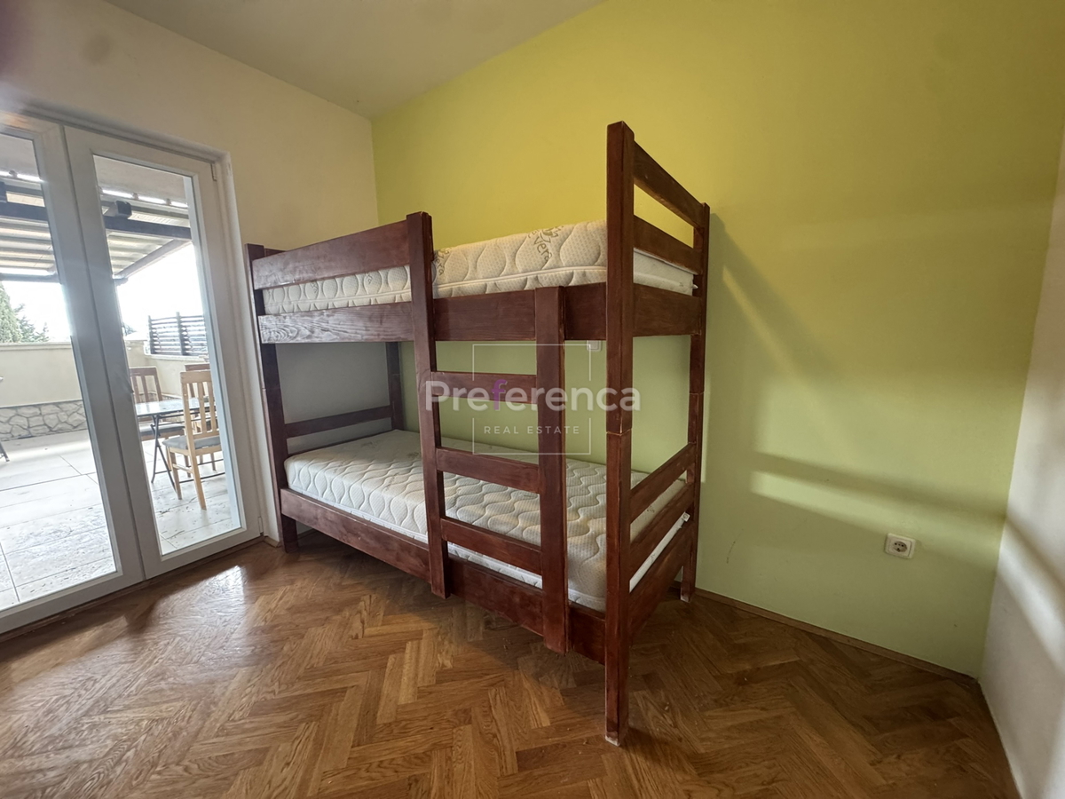 Novalja - dvosobno stanovanje v pritličju