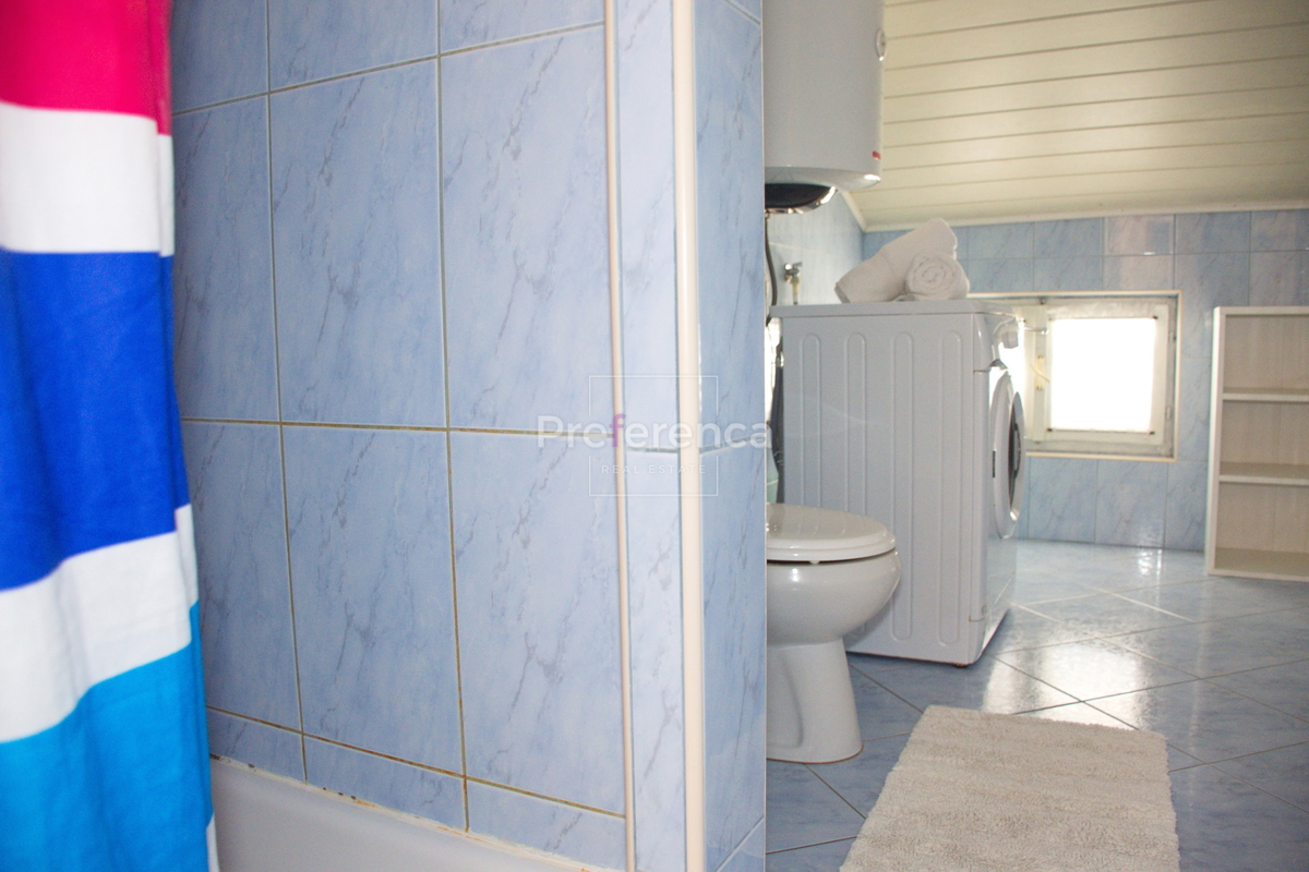 Zubovići - dvosobno stanovanje v bližini plaže