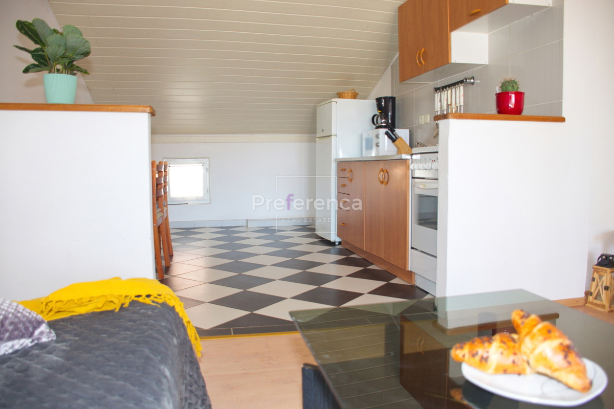 Zubovići - dvosobno stanovanje v bližini plaže