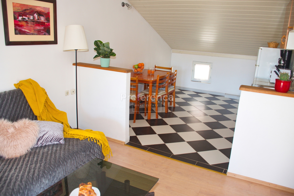 Zubovići - dvosobno stanovanje v bližini plaže