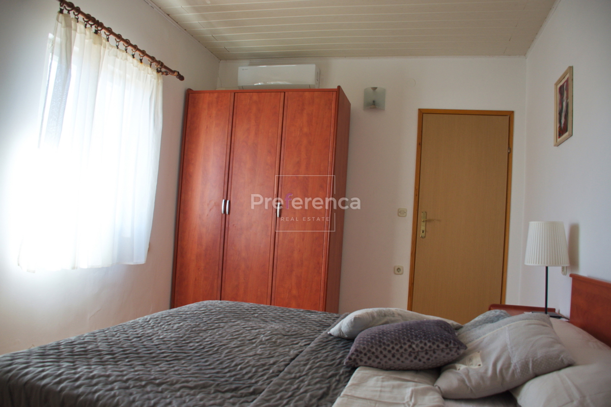 Zubovići - dvosobno stanovanje v bližini plaže