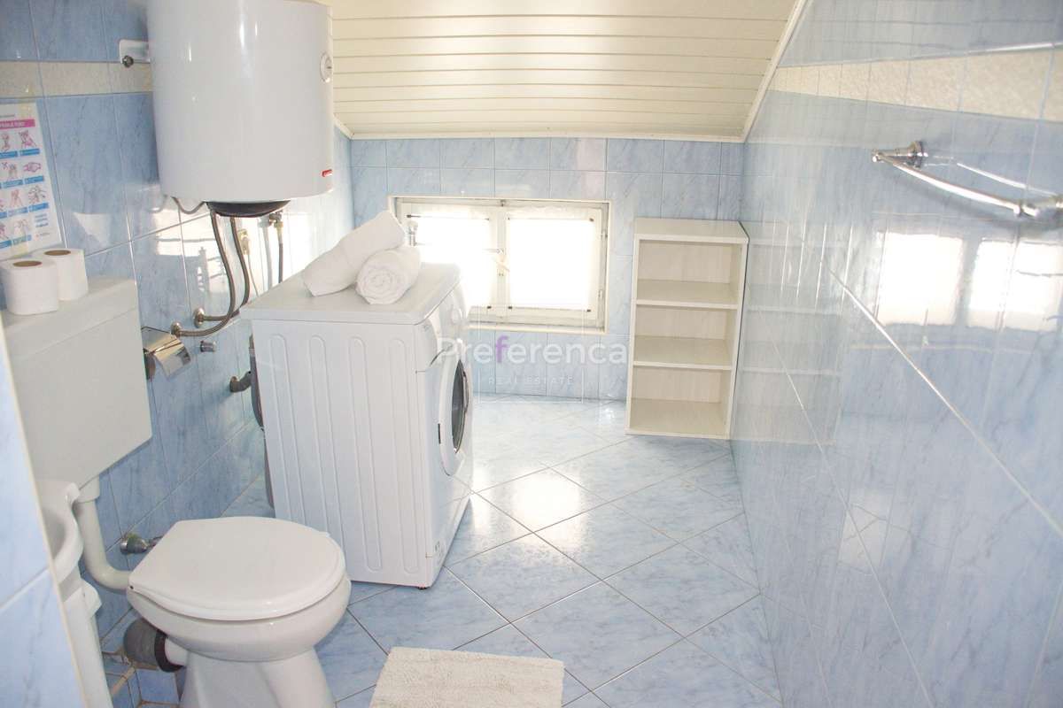 Zubovići - dvosobno stanovanje v bližini plaže