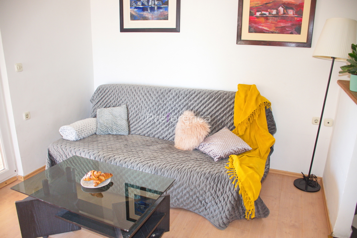 Zubovići - dvosobno stanovanje v bližini plaže