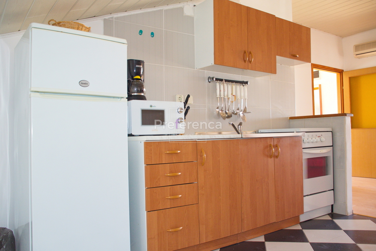 Zubovići - dvosobno stanovanje v bližini plaže