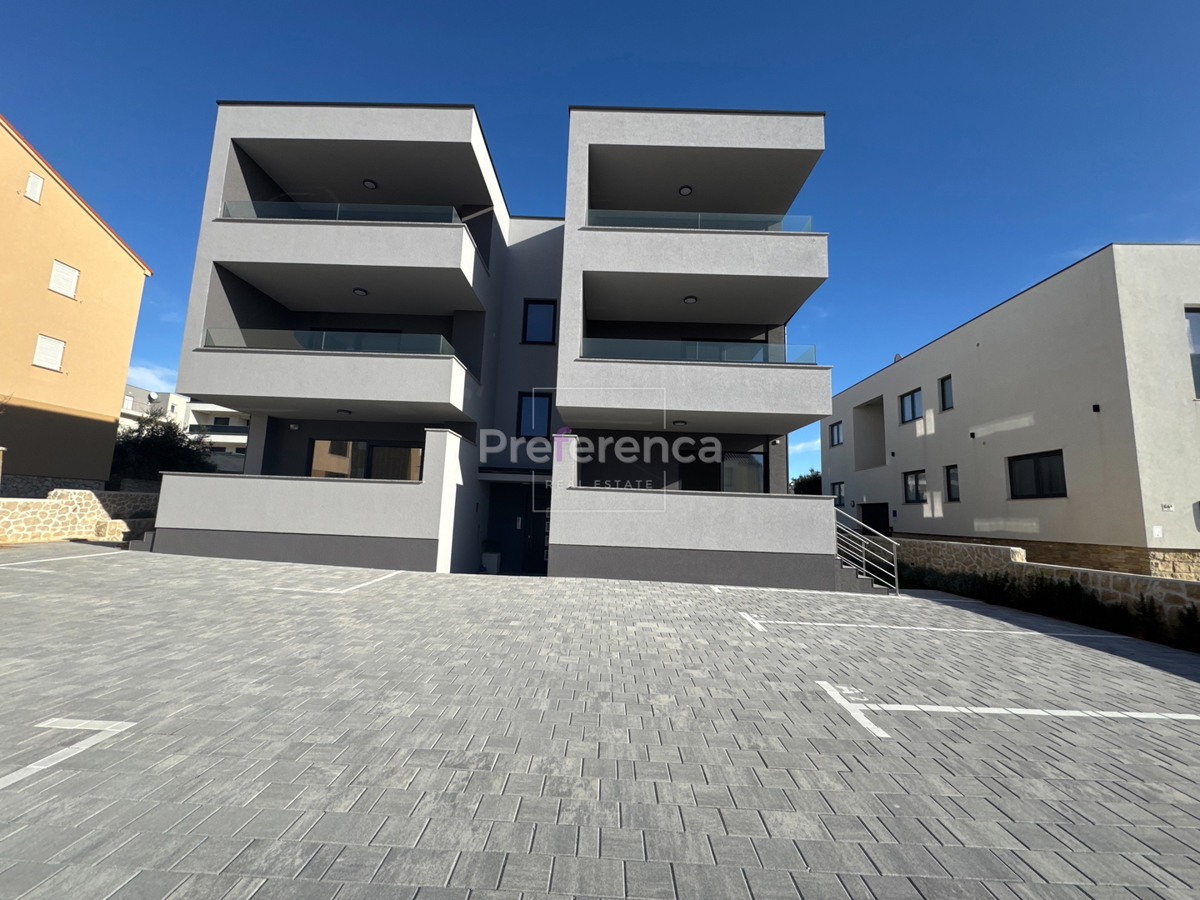 Novalja - dvosoban apartman PRVI KAT