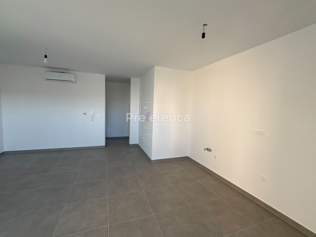 Novalja - dvosoban apartman PRVI KAT
