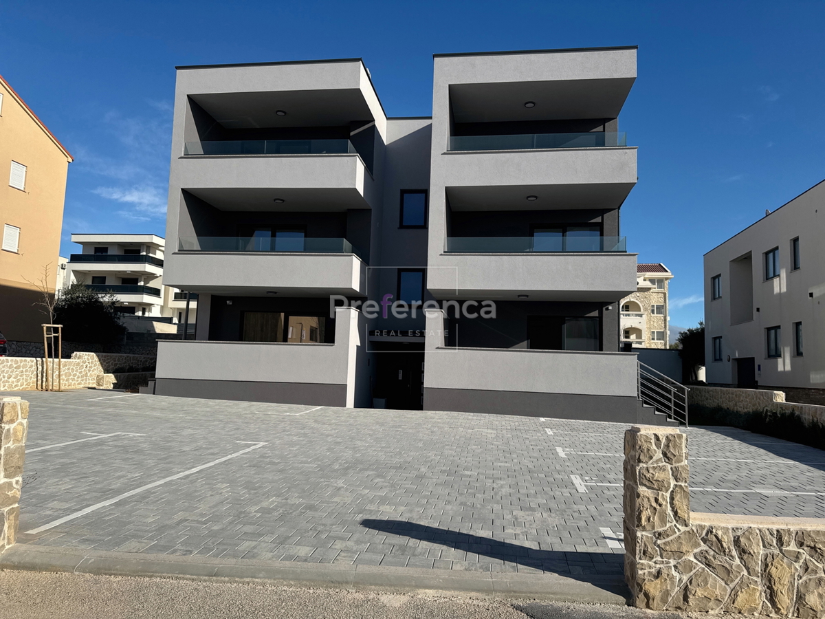 Novalja - dvosoban apartman PRVI KAT