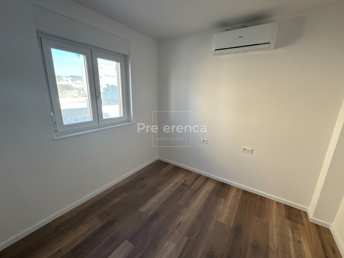 Novalja - dvosoban apartman PRVI KAT