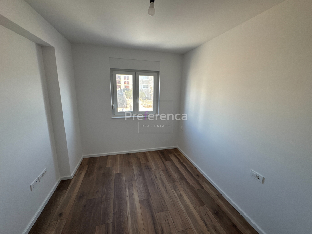 Novalja - dvosoban apartman PRVI KAT