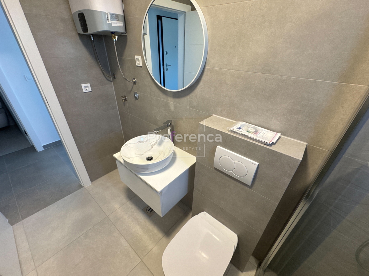 Novalja - dvosoban apartman PRVI KAT