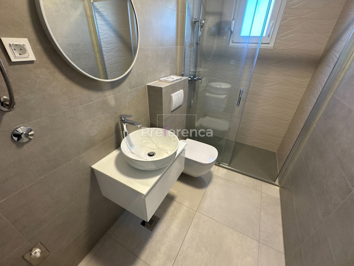 Novalja - dvosoban apartman PRVI KAT