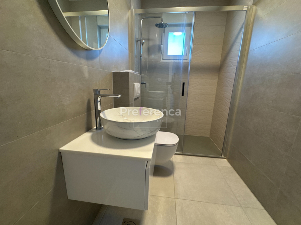 Novalja - dvosoban apartman PRVI KAT