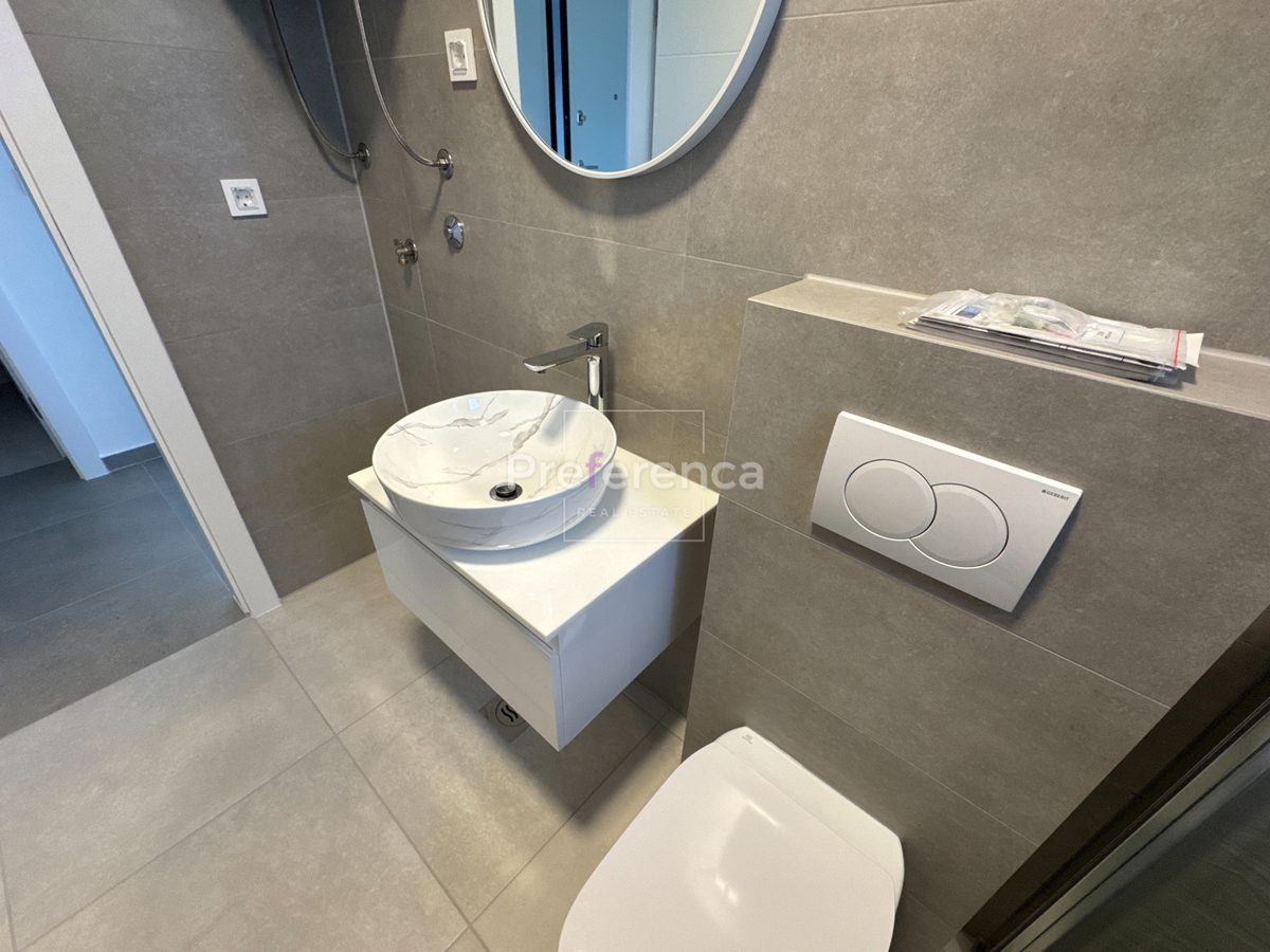 Novalja - dvosoban apartman PRVI KAT