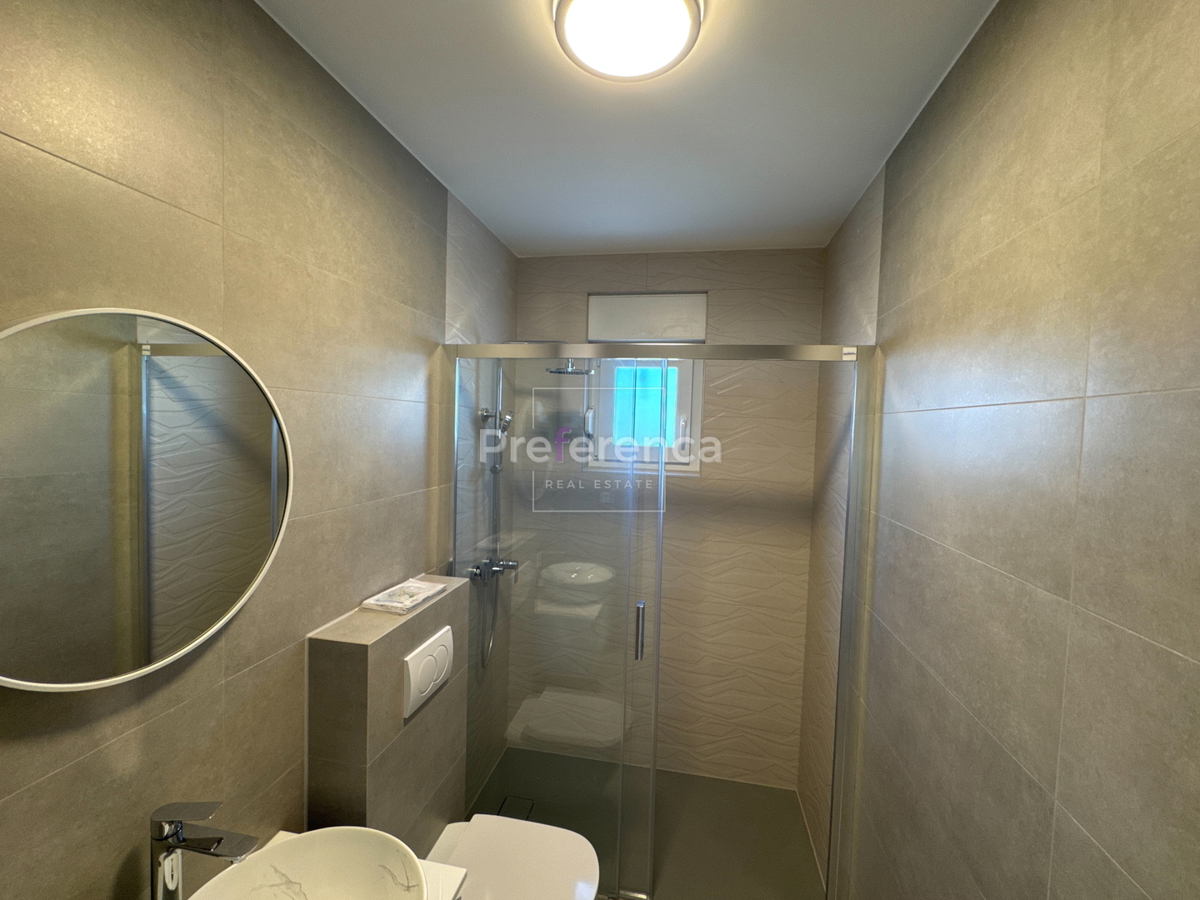 Novalja - dvosoban apartman PRVI KAT