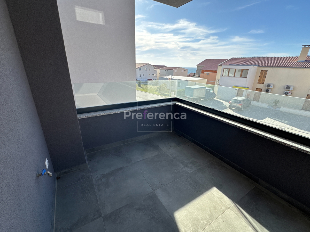 Novalja - dvosoban apartman PRVI KAT
