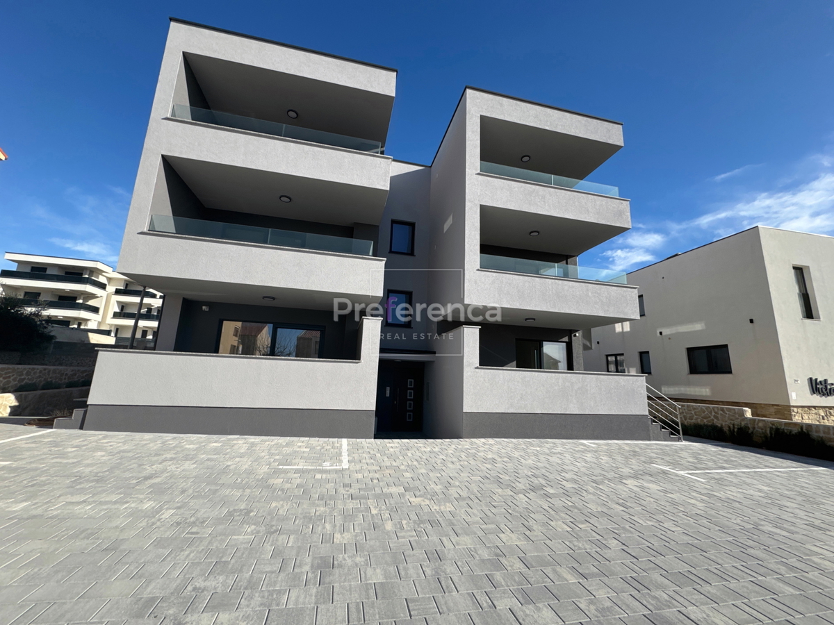 Novalja - dvosoban apartman PRVI KAT