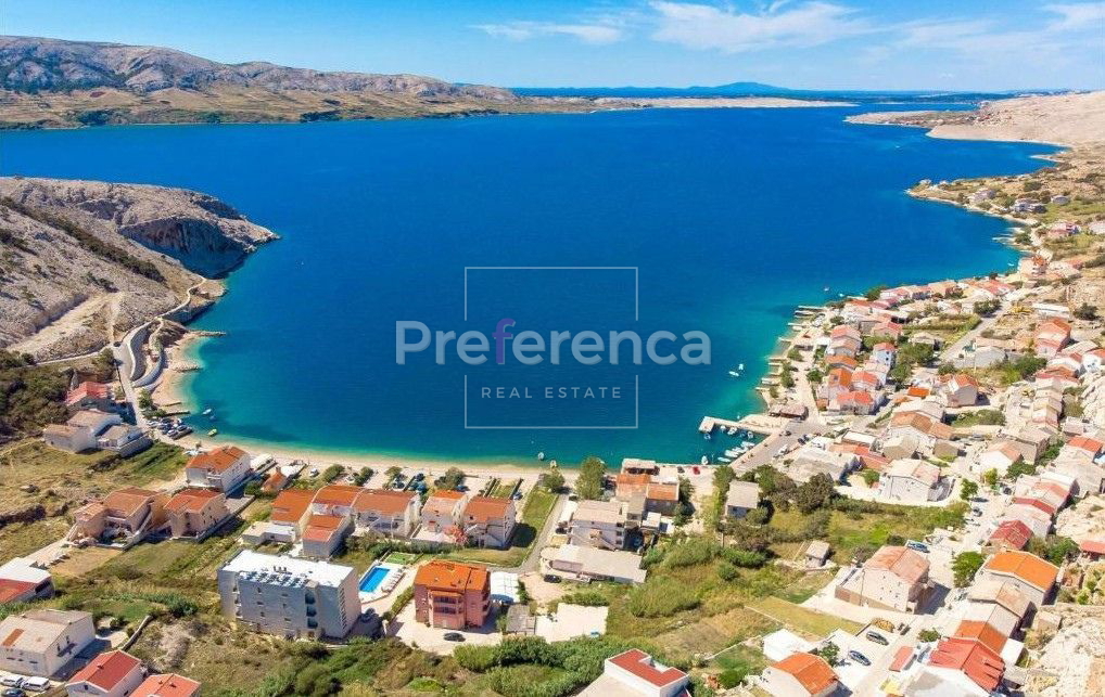 Metajna - pritlična hiša v starem jedru