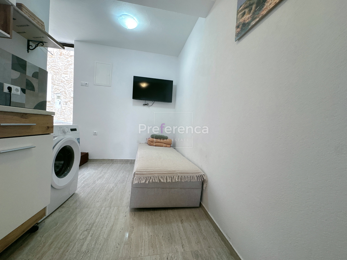 Metajna - pritlična hiša v starem jedru