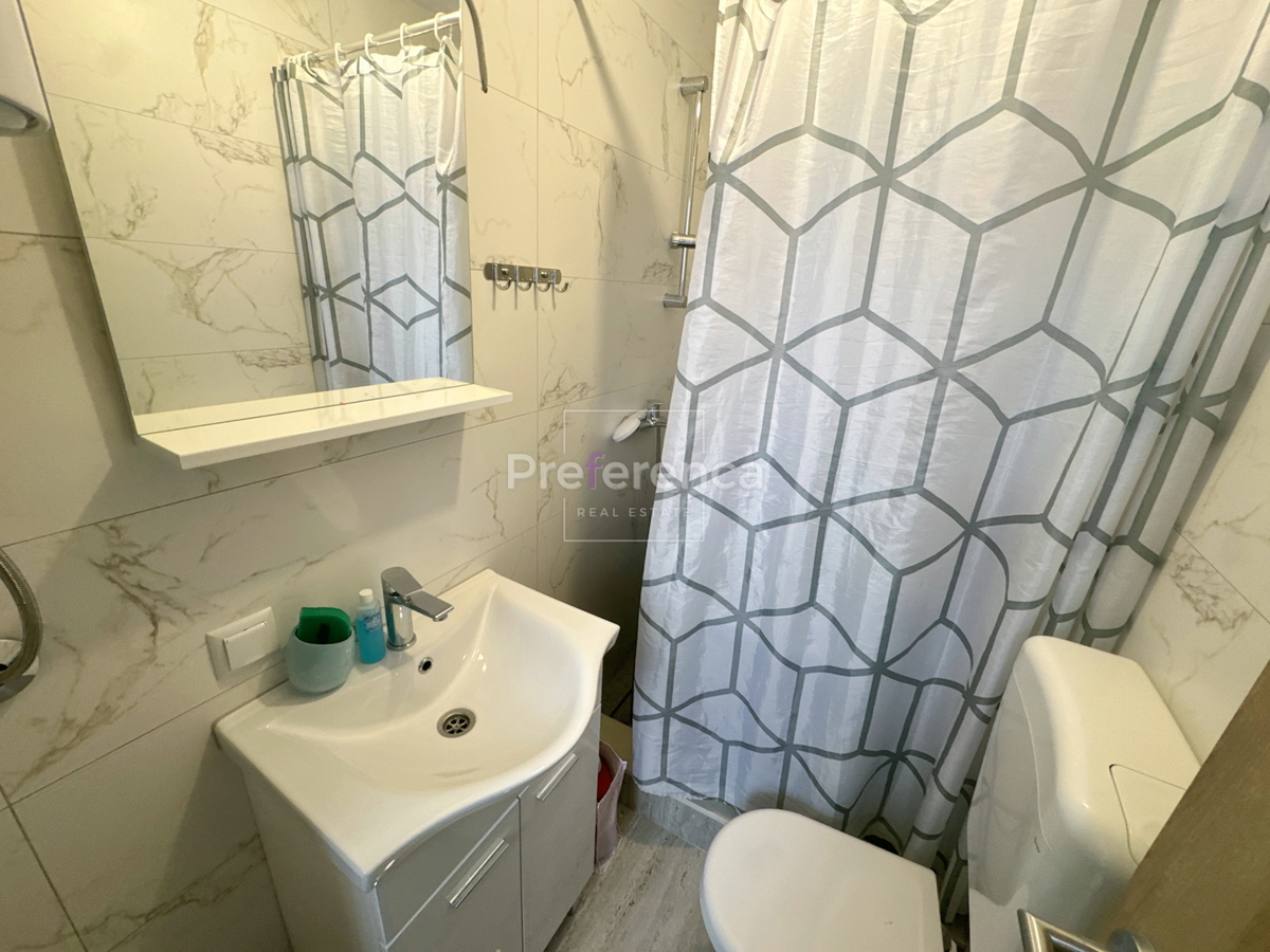 Metajna - pritlična hiša v starem jedru