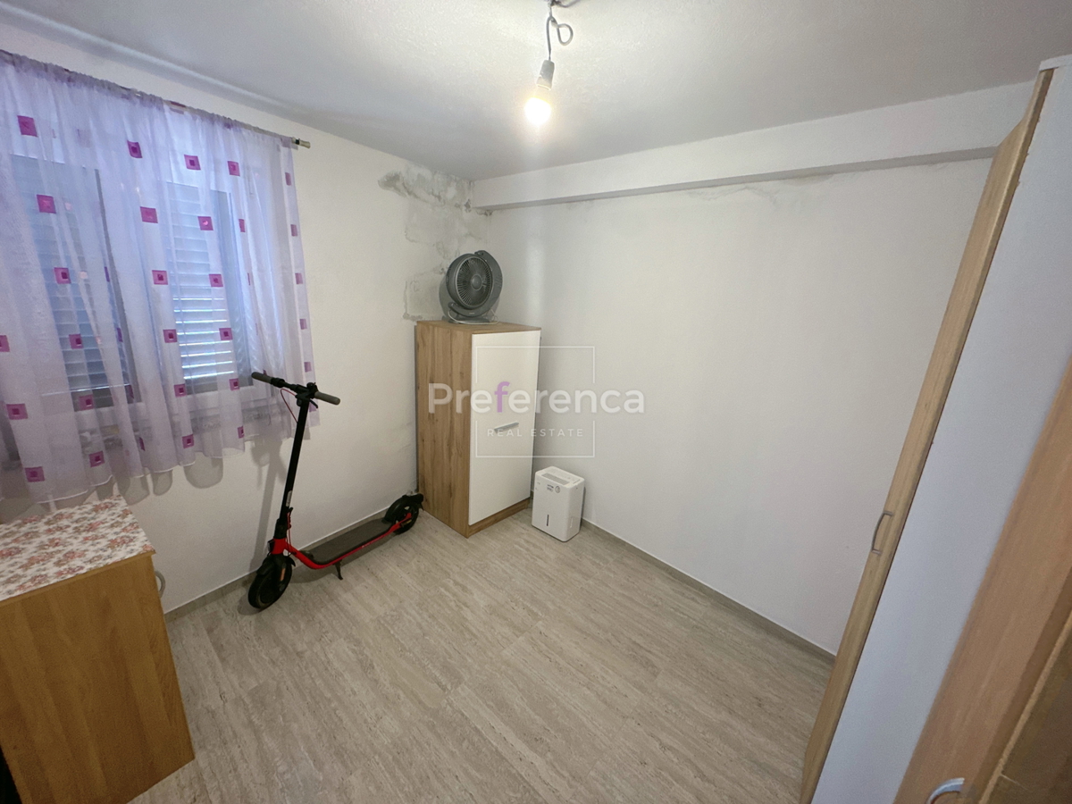 Metajna - pritlična hiša v starem jedru