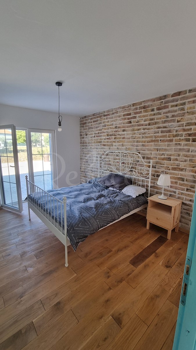 Nin apartmaji, Dalmatinska, kamnita hiša (107m2), NOVOGRADNJA