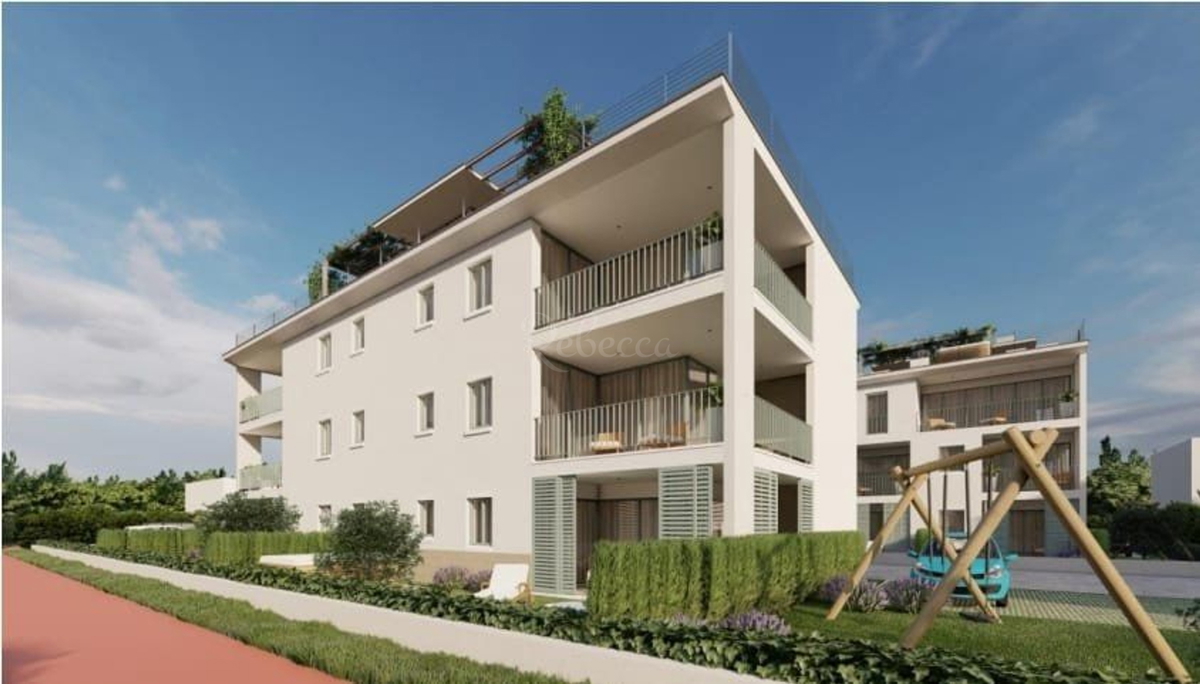UMAG, STANOVANJE 87 M2, 400 METROV OD PLAŽE