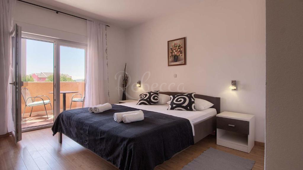 Vila z bazenom, 380 m2, Medulin