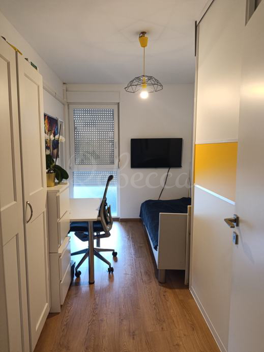 Stanovanje 69 m2, 2 prostora, dvigalo, Pula