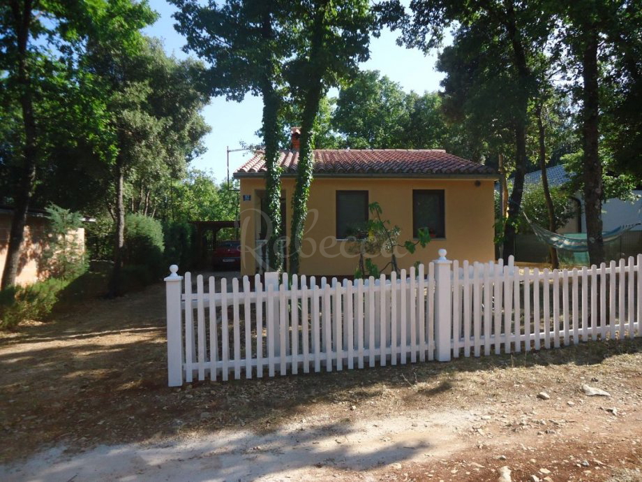 Istra, Pavićini, vikend 54 m2, vrt, blizu morja