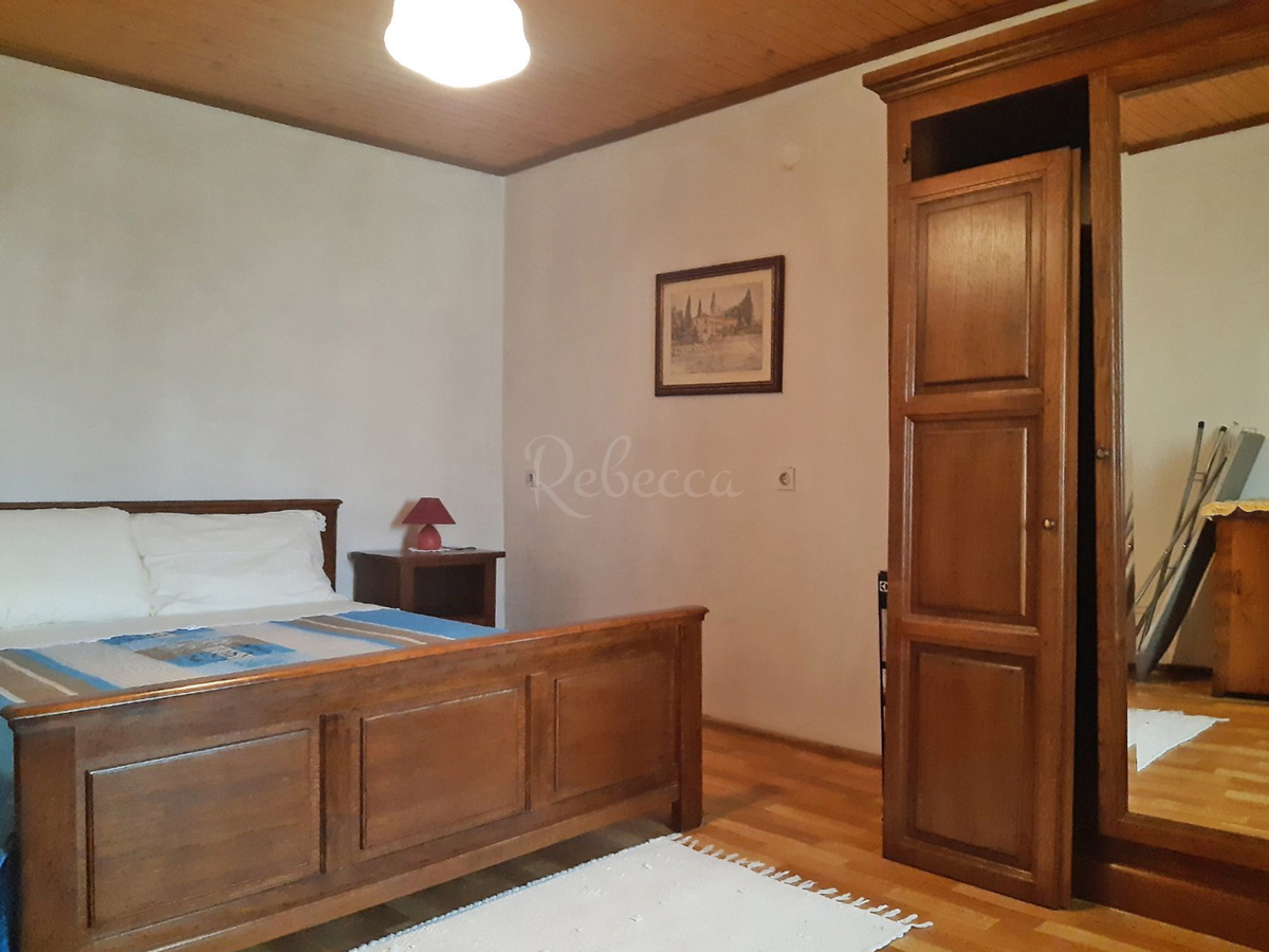 Kanfanar, Barat, istrska kamnita hiša za obnovo