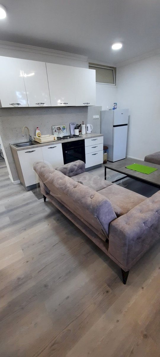 Biograd na Moru, popolnoma prenovljen apartma v centru (47,53 m2), 100 metrov od morja