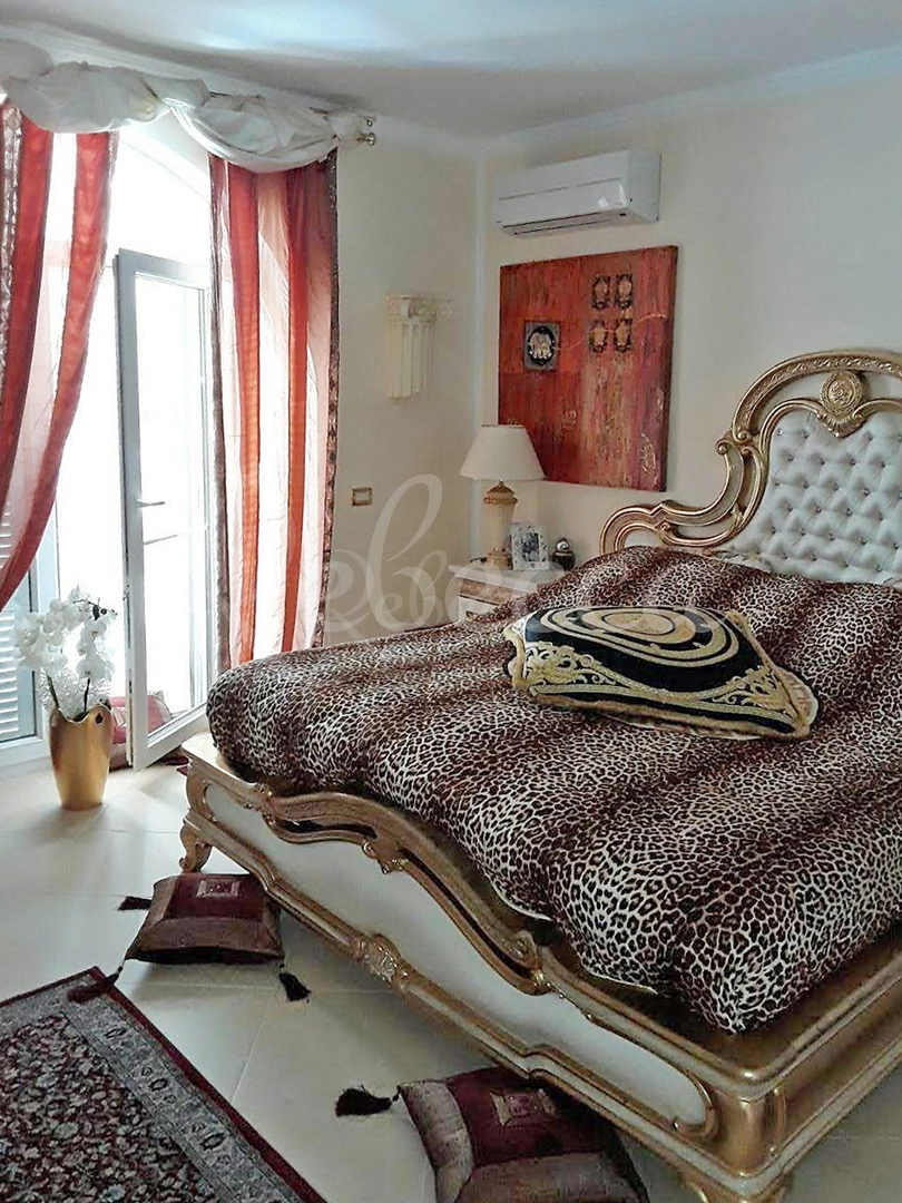 Premantura, apartmajska hiša z bazenom