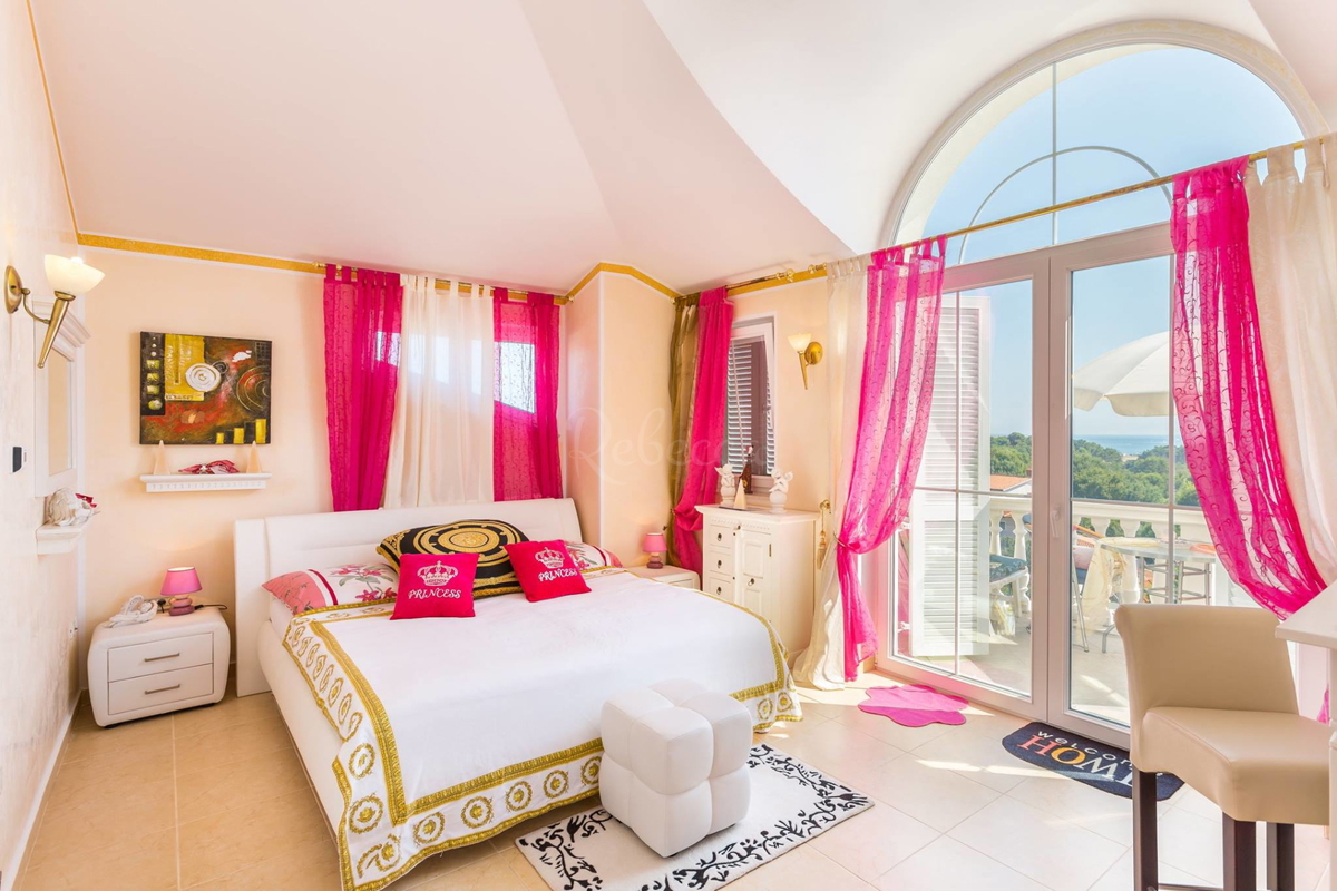 Premantura, apartmajska hiša z bazenom