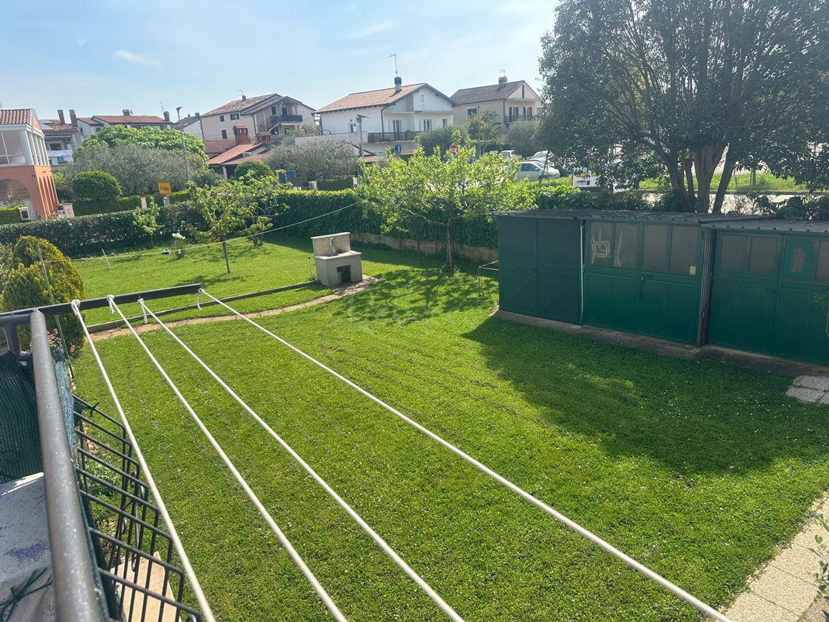 UMAG, SAMOSTOJNA HIŠA S ŠTIRIMI STANOVANJAMI