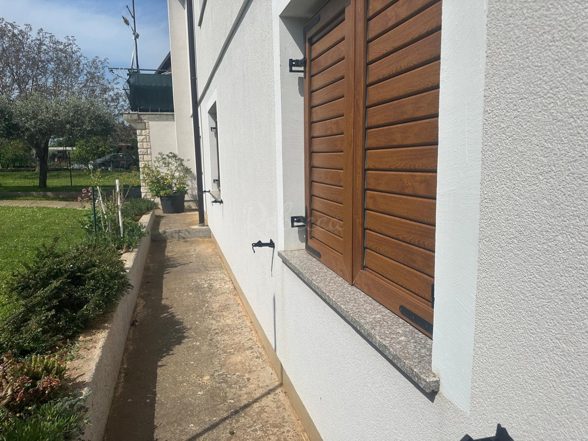 UMAG, SAMOSTOJNA HIŠA S ŠTIRIMI STANOVANJAMI