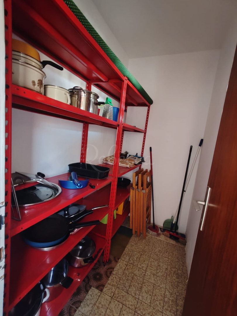 Štinjan, samostoječa hiša z dvema stanovanjema in dodatnim apartmajem, 970 m od morja