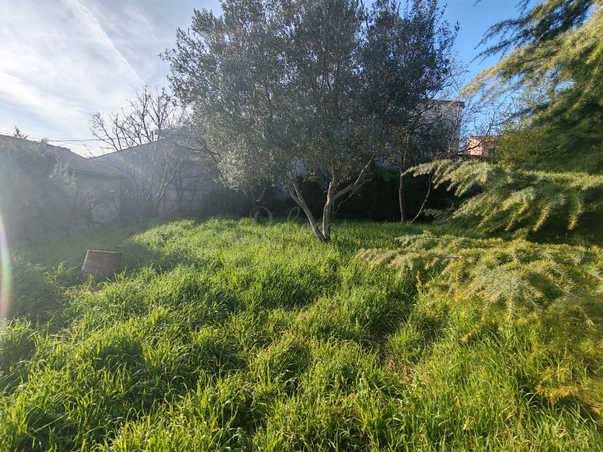 Gradbeno zemljišče Pula, Šijana 620 m2