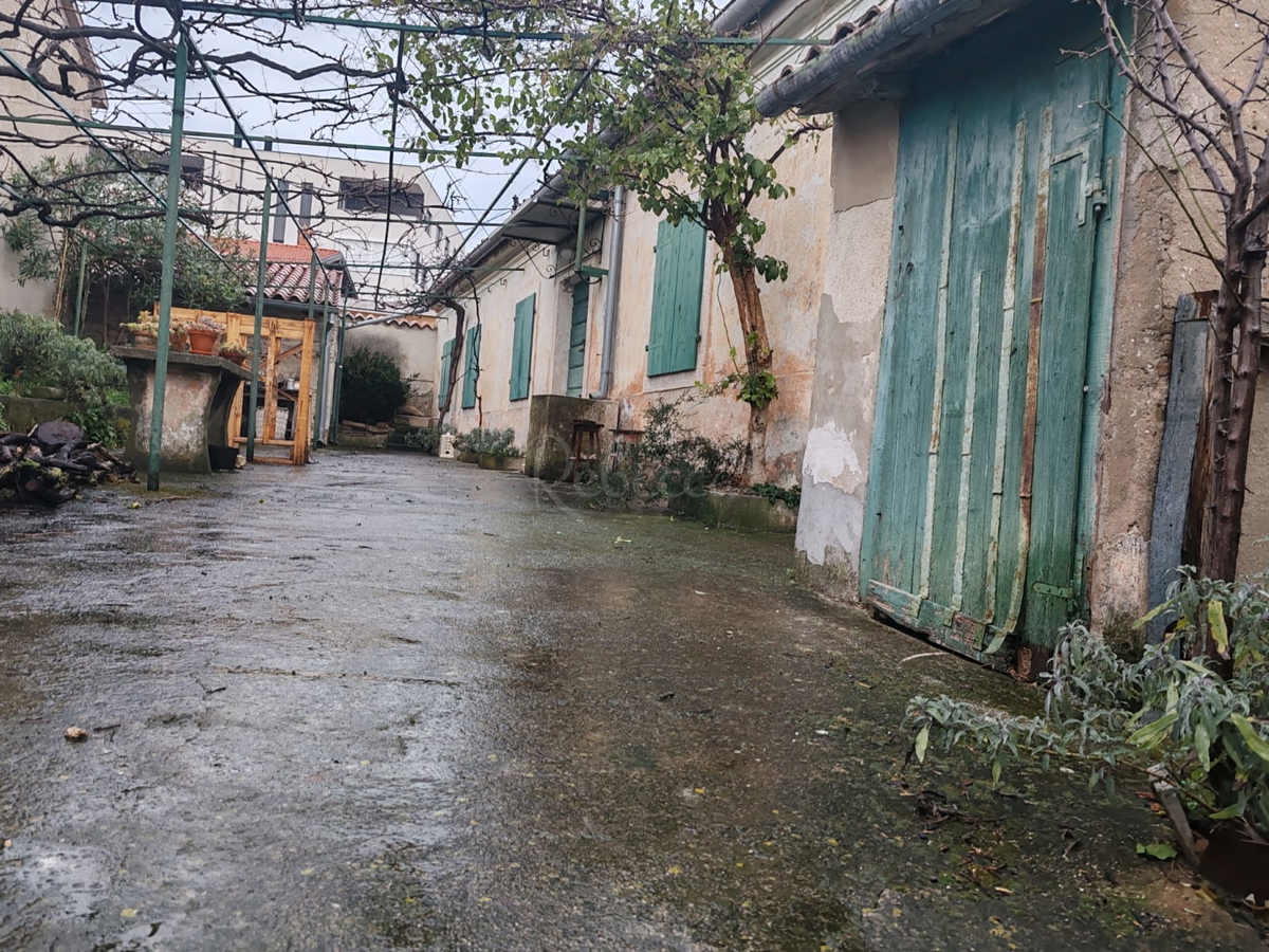 Gradbeno zemljišče Pula, Šijana 620 m2
