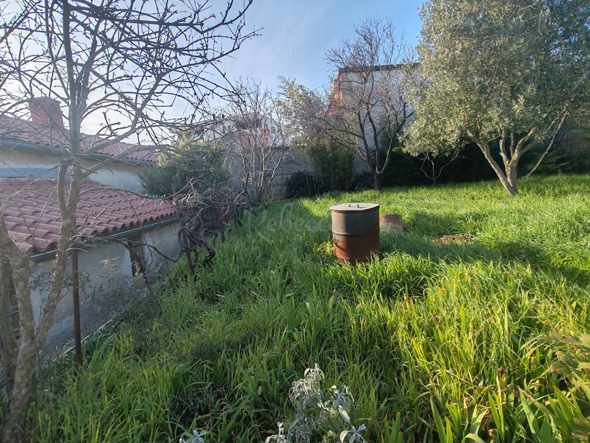 Gradbeno zemljišče Pula, Šijana 620 m2