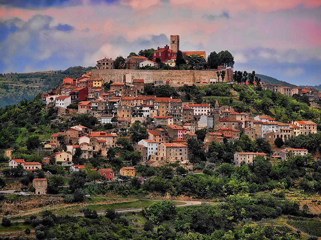 Motovun, kamnita hiša 550 m2